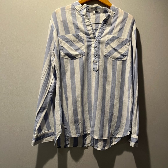 Tops - Eden & Olivia Stripped Shirt Size Large